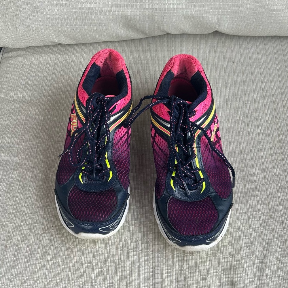 Fila Escape Running Shoes, size 10